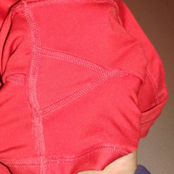 *SOLD*🌸Under Armour Red Reversible Athletic Shorts Small - Picture 6 of 8